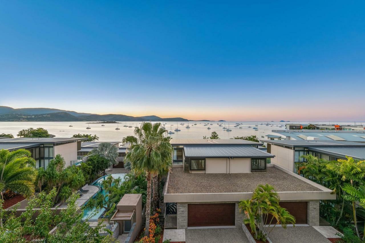 Executive On Whisper Bay - Cannonvale Airlie Beach Exteriör bild